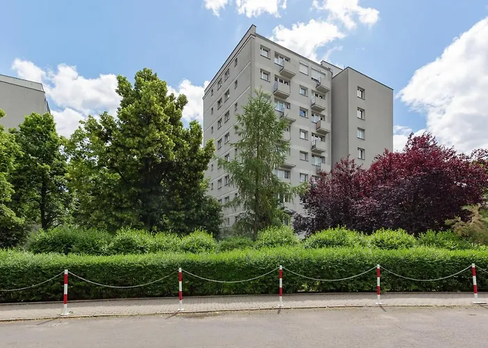 Central Apartment Solec Wilanowska By Noclegi Renters