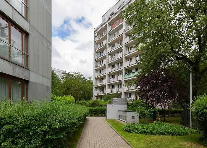 Central Apartment Solec Wilanowska By Noclegi Renters